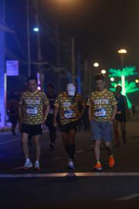 BIB: 41501, 41659, 41496
                            <button type="button" onclick="openModal(20934303)" class="btn btn-primary btn-sm float-right btn-popup" data-toggle="modal" data-target=".modal-high-quality">
                        <i class="fas fa-shopping-cart"></i> Add to Cart
                    </button>
                                            <button type="button" onclick="isThisMe(20934303, true)" class="btn btn-success btn-sm float-right btn-popup btn-isme hidden" data-toggle="tooltip" data-placement="bottom" title="นี่คือรูปของคุณใช่ไหม คลิกที่นี่เพื่อเอาเข้าอัลบั้ม">
                        <i class="fas fa-plus"></i> Add to album
                    </button>
                    <button type="button" onclick="isThisMe(20934303, false)" class="btn btn-warning btn-sm float-right btn-popup btn-isnotme hidden">
                        <i class="fas fa-ban"></i> Remove from album
                    </button>